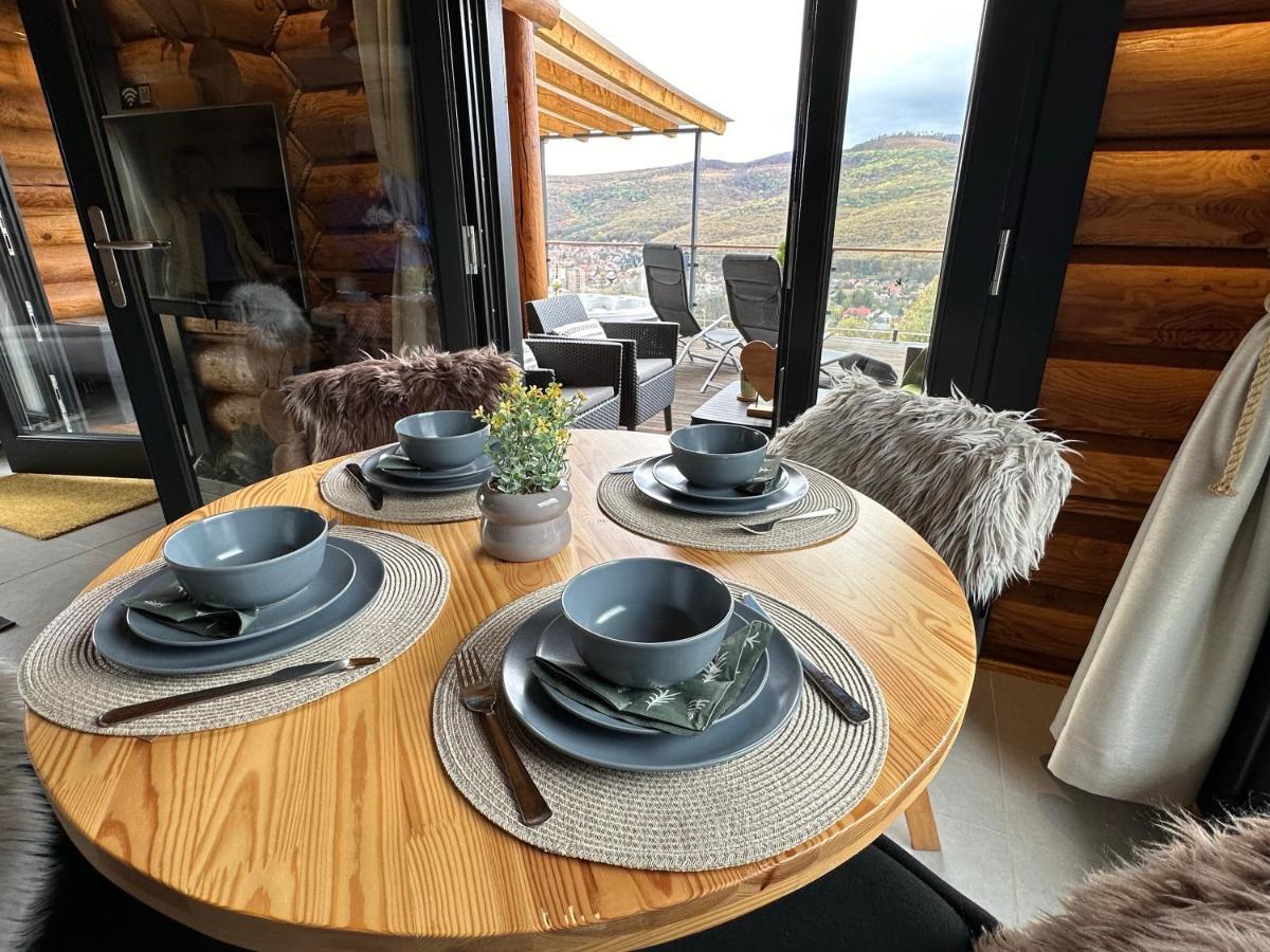 Roenk Relax Apartment Miskolc Bagian luar foto