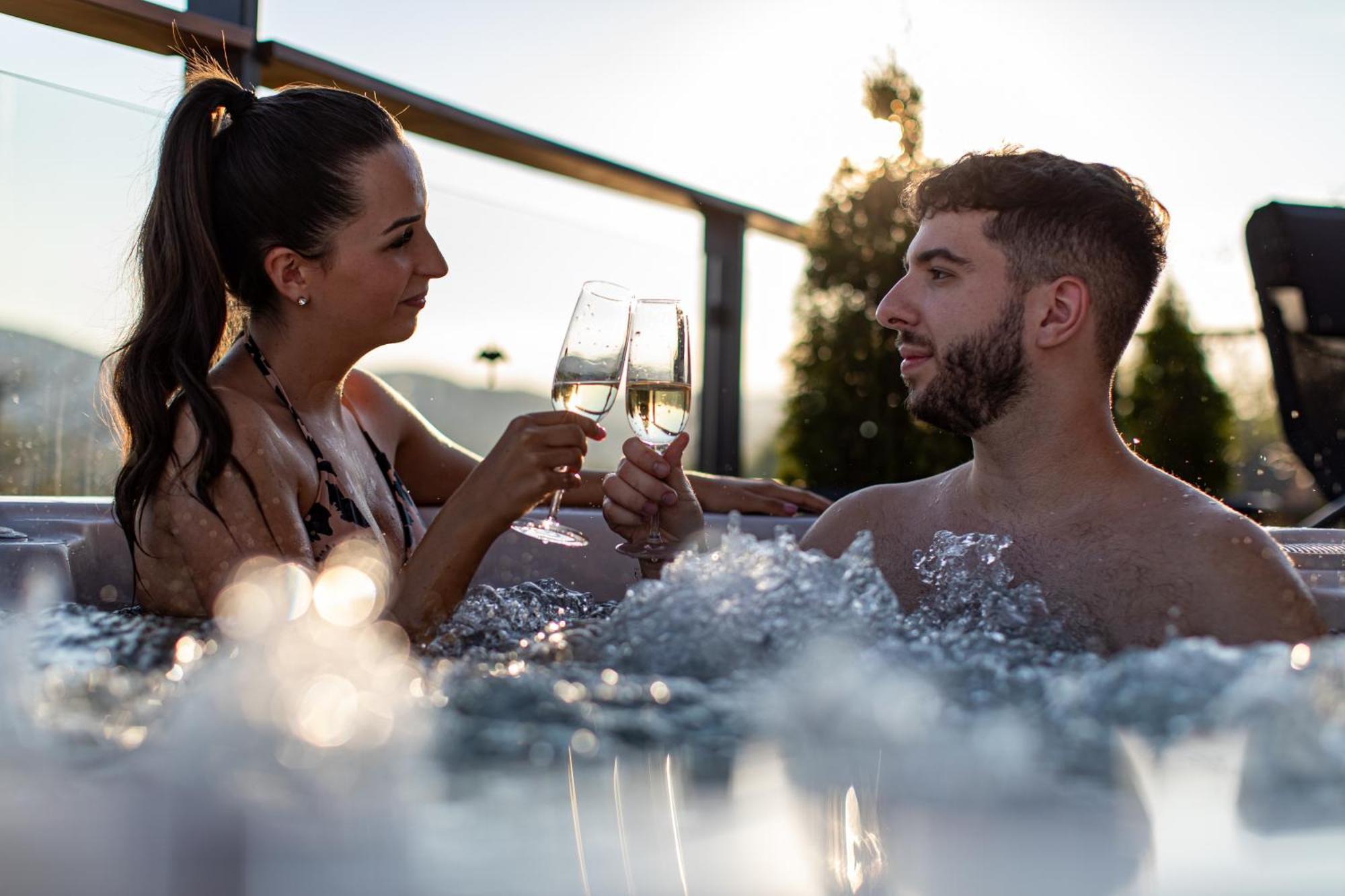 Roenk Relax Apartment Miskolc Bagian luar foto
